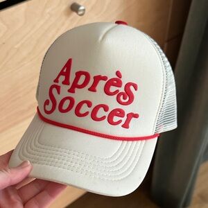 Après Soccer Trucker Hat